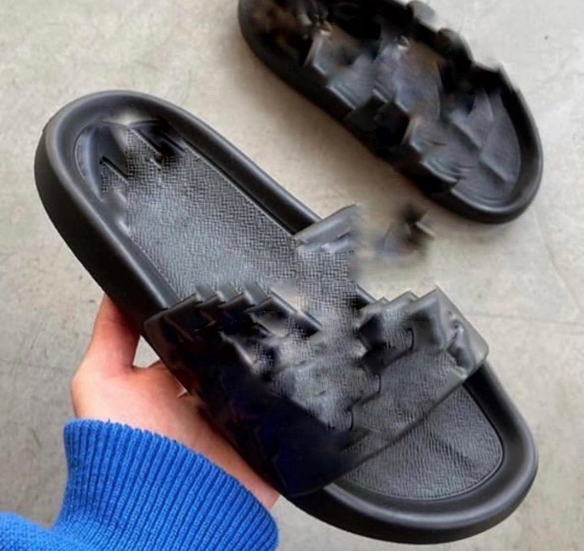 £19 LVEE Slides Direct Link